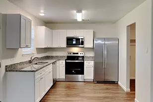 16778 Fallen Timbers Dr, Conroe, TX 77385 - Photo 2