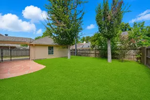 1123 Glendale Dr, Sugar Land, TX 77479 - Photo 32