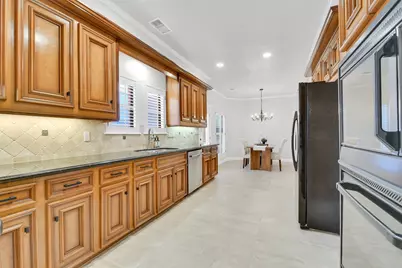 202 Victoria Way, Friendswood, TX 77546 - Photo 6
