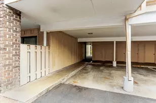 7575 Katy Fwy, Houston, TX 77024 - Photo 18