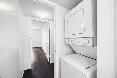 7575 Katy Freeway #103, Houston, TX 77024 - Photo 14