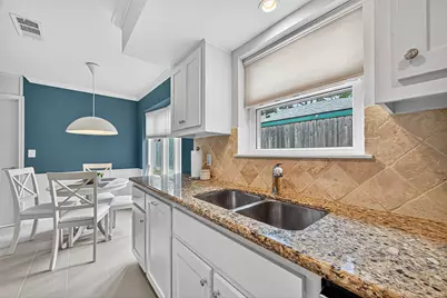 9327 Meadowcroft Drive, Houston, TX 77063 - Photo 18