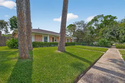 9327 Meadowcroft Drive, Houston, TX 77063 - Photo 46