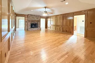 446 Countryside Dr, West Columbia, TX 77486 - Photo 2