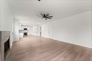 13706 Sablesprings Ln, Houston, TX 77014 - Photo 32