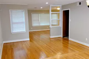 8106 Lorrie Dr, Houston, TX 77025 - Photo 6