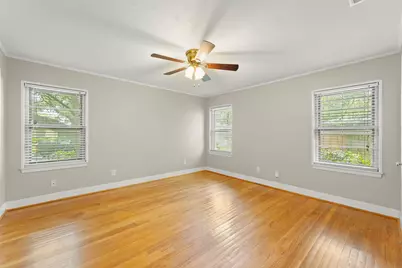 8106 Lorrie Drive, Houston, TX 77025 - Photo 14