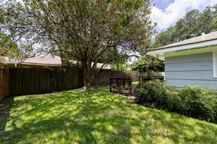 8106 Lorrie Dr, Houston, TX 77025 - Photo 22