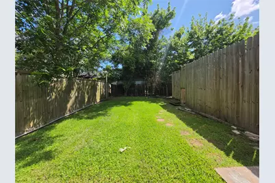 305 Miles Road, Bacliff, TX 77518 - Photo 12