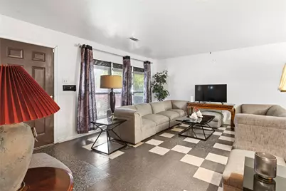 6651 Crestmont Street, Houston, TX 77033 - Photo 6
