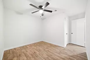 6418 Silver Chalice Dr, Houston, TX 77088 - Photo 26