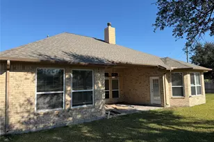 2714 White Falls Dr, Pearland, TX 77584 - Photo 12