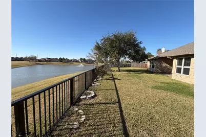 2714 White Falls Drive, Pearland, TX 77584 - Photo 16
