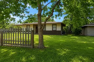 320 Temple Street, Woodville, TX 75979 - Photo 4