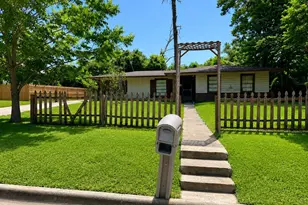 320 Temple Street, Woodville, TX 75979 - Photo 2