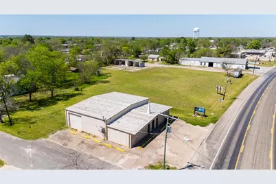 601 N May Street, Madisonville, TX 77864 - Photo 1