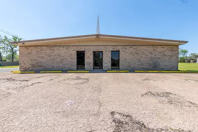 601 N May Street, Madisonville, TX 77864 - Photo 4