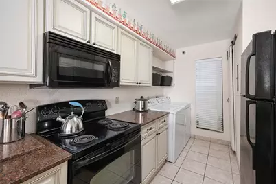 7700 Seawall Boulevard #611, Galveston, TX 77551 - Photo 6