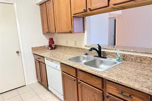 17401 Red Oak Dr, Houston, TX 77090 - Photo 6