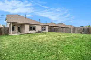 1823 William Scott St, Baytown, TX 77523 - Photo 26