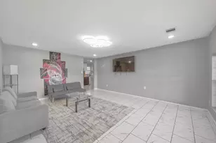 1337 Conrad Sauer Dr, Houston, TX 77043 - Photo 4