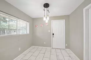 1337 Conrad Sauer Dr, Houston, TX 77043 - Photo 10