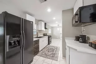 1337 Conrad Sauer Dr, Houston, TX 77043 - Photo 6