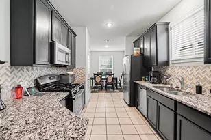 2807 Glenfield Manor Ln, Houston, TX 77014 - Photo 10