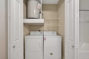 7575 Kirby Dr, Houston, TX 77030 - Photo 24