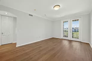 7575 Kirby Dr, Houston, TX 77030 - Photo 10