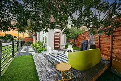 1106 E 27th Street, Houston, TX 77009 - Photo 2