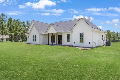 303 Bonfire Bend, Livingston, TX 77351 - Photo 10