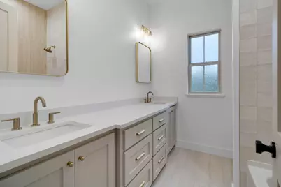 303 Bonfire Bend, Livingston, TX 77351 - Photo 32