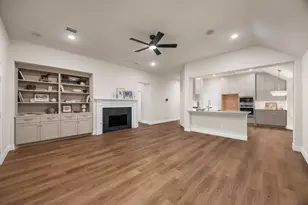 2 Gilded Crest Ct, The Woodlands, TX 77382 - Photo 14