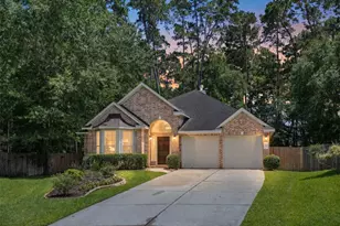 2 Gilded Crest Ct, The Woodlands, TX 77382 - Photo 1