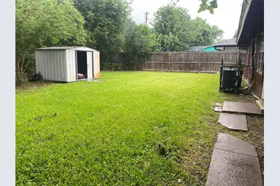 5711 Thrush Drive, Houston, TX 77033 - Photo 2
