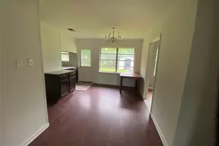 5711 Thrush Dr, Houston, TX 77033 - Photo 8