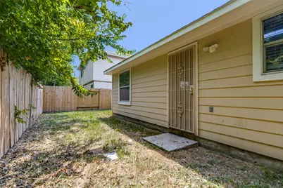 5915 Santa Cecilia Lane, Houston, TX 77017 - Photo 24