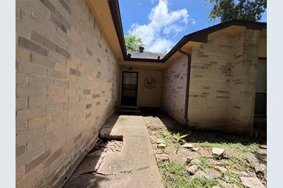 3930 Mill Rock Circle, Sugar Land, TX 77479 - Photo 16