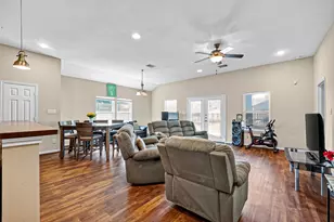 8639 Valley Gold Ct, Houston, TX 77078 - Photo 10