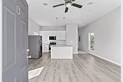 8203 Tower Street, Houston, TX 77088 - Photo 2