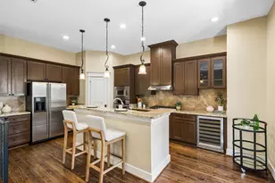 437 Jackson Hill St, Houston, TX 77007 - Photo 12