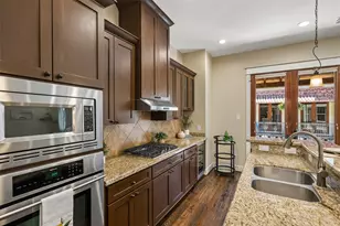 437 Jackson Hill St, Houston, TX 77007 - Photo 14