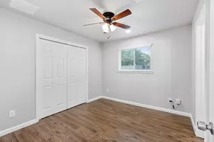 1110 W Patton St, Houston, TX 77009 - Photo 8