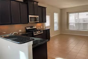627 Oak Cir Dr E, Conroe, TX 77301 - Photo 6