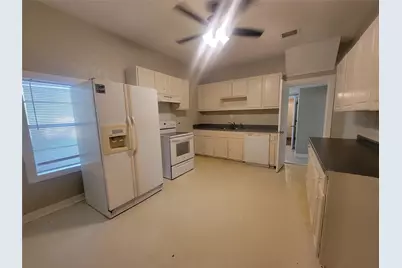 2526 3rd 1/2 Avenue N, Texas City, TX 77590 - Photo 6
