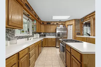 9820 Lake Forest Circle N, Brenham, TX 77833 - Photo 6