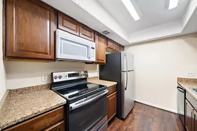 2818 S Bartell Drive #4, Houston, TX 77054 - Photo 4