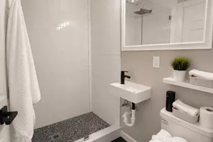 5036 Golden Forest Dr, Houston, TX 77091 - Photo 6