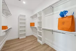 10923 Brookeshire Chase Ln, Houston, TX 77043 - Photo 32